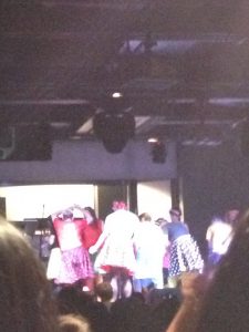 Sorry for the horrible quality, everybody was jostling to get photos an videos of the performance. 